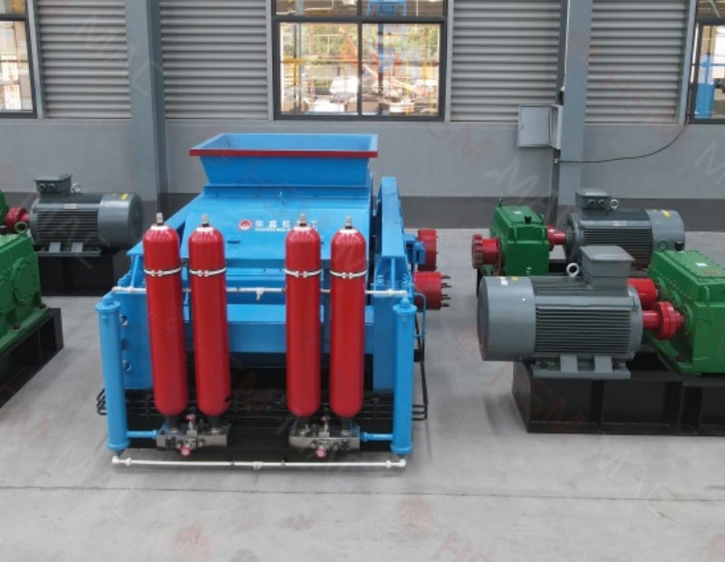 菱鎂石對輥破碎機